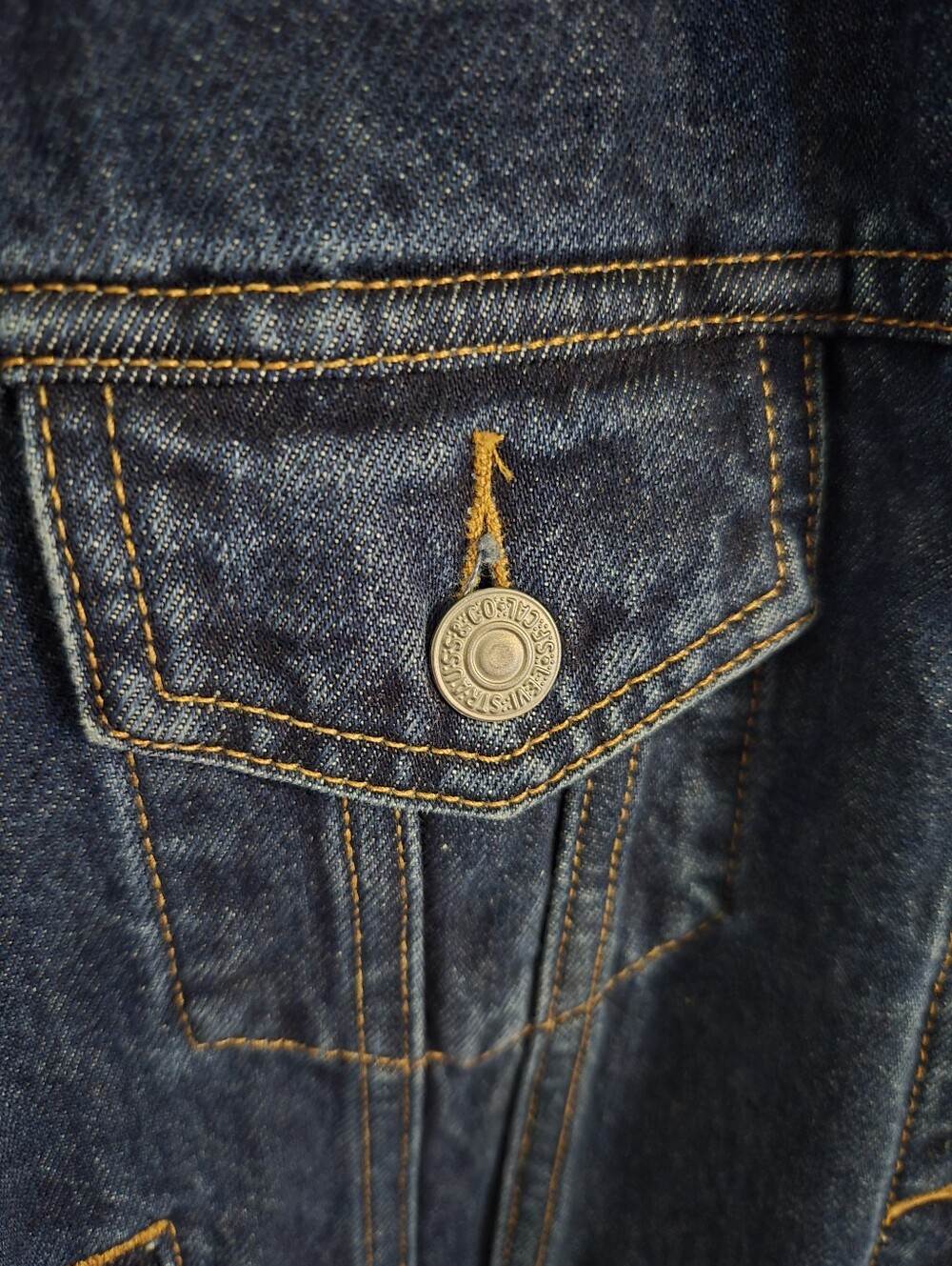 Vintage Levi's Dark Indigo Denim Jacket - Dark Wash- Navy Blue - Picture 3 of 9